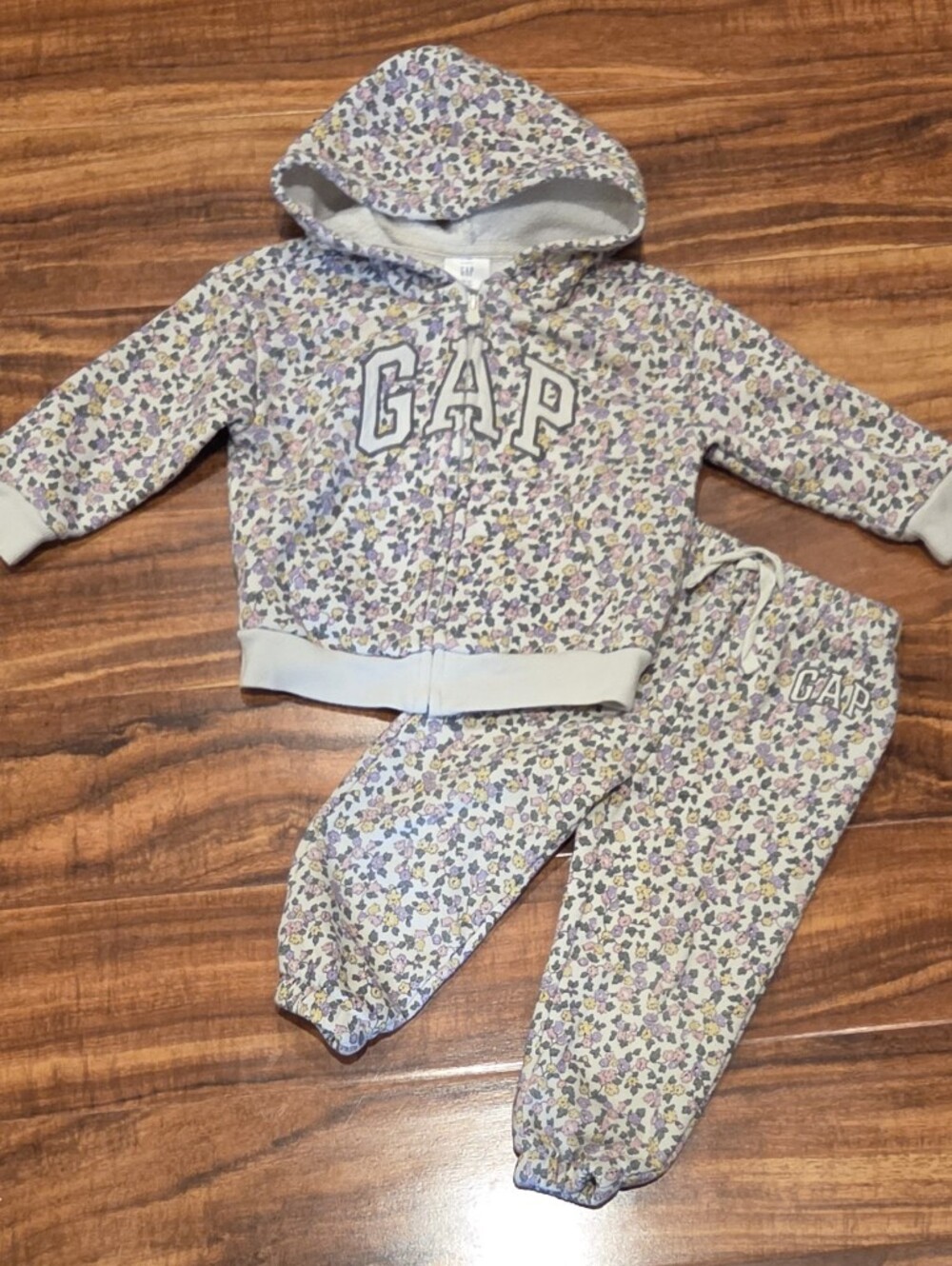 GAP Baby EUC 18-24 Months Floral Hooded Sweatshirt and Pants Set